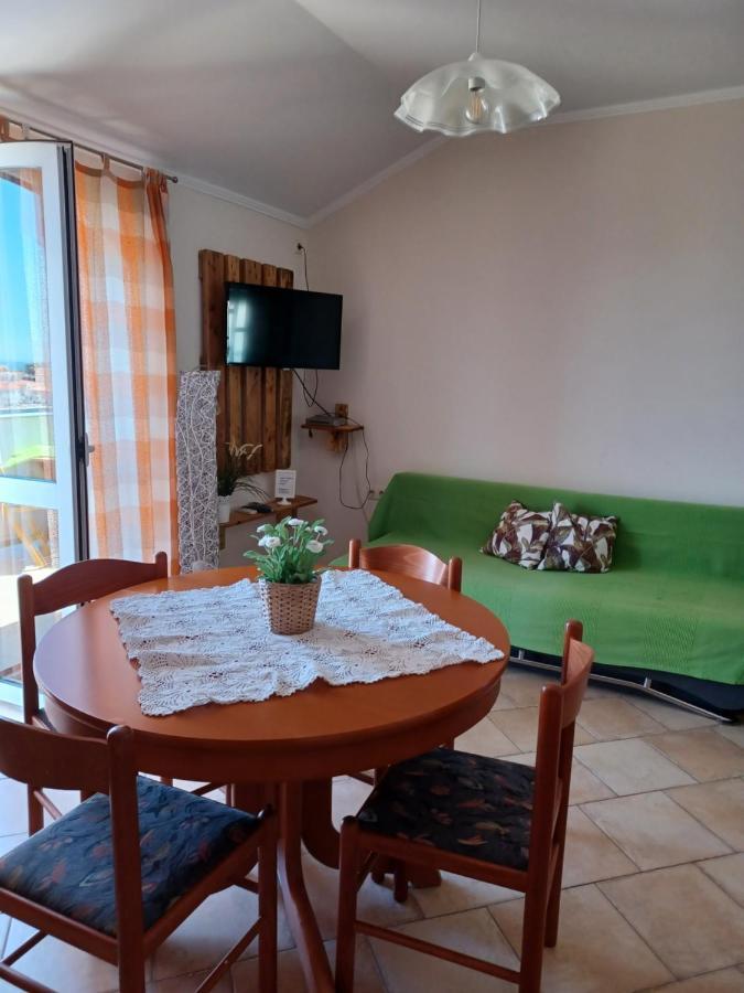 Apartments Ivic Rab Town Exterior foto